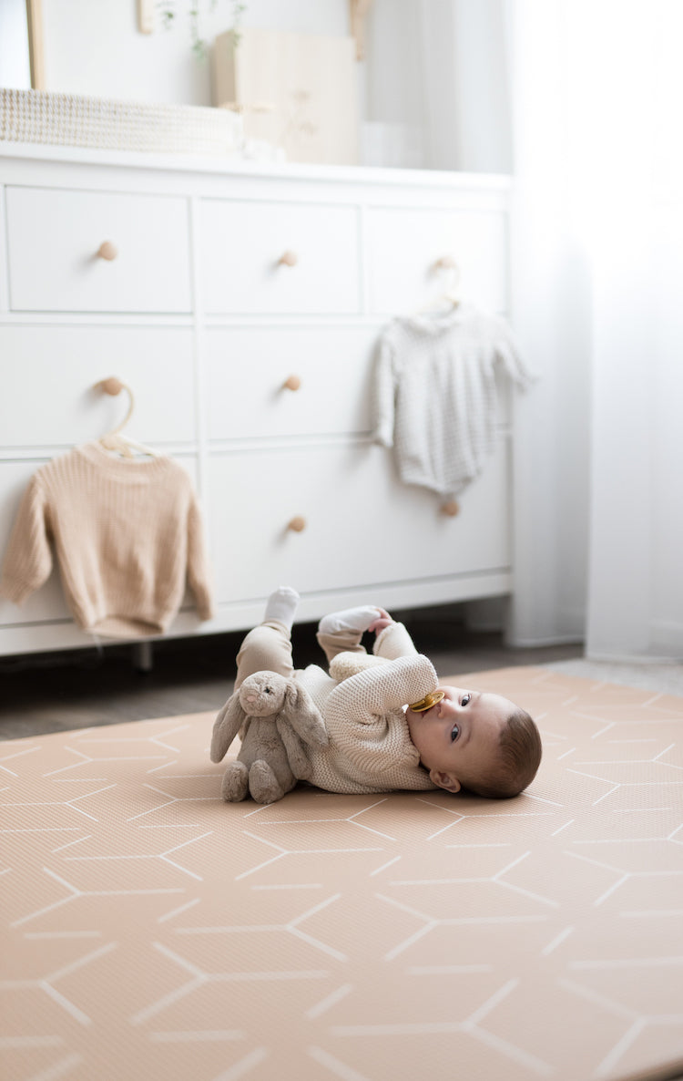 signatur latte, playmats, play mats, baby play mats, padded play mats, little wiwa, latte mat, scandi inspired